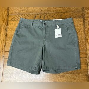 NWT a.n.a Mid-Rise  MIDI Short Size 12